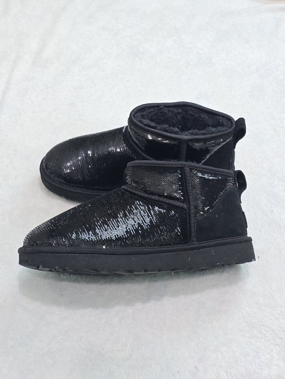 Women's UGG Boots Ultra Mini Mirror Ball Black Sequined Ankle Booties Size 9
